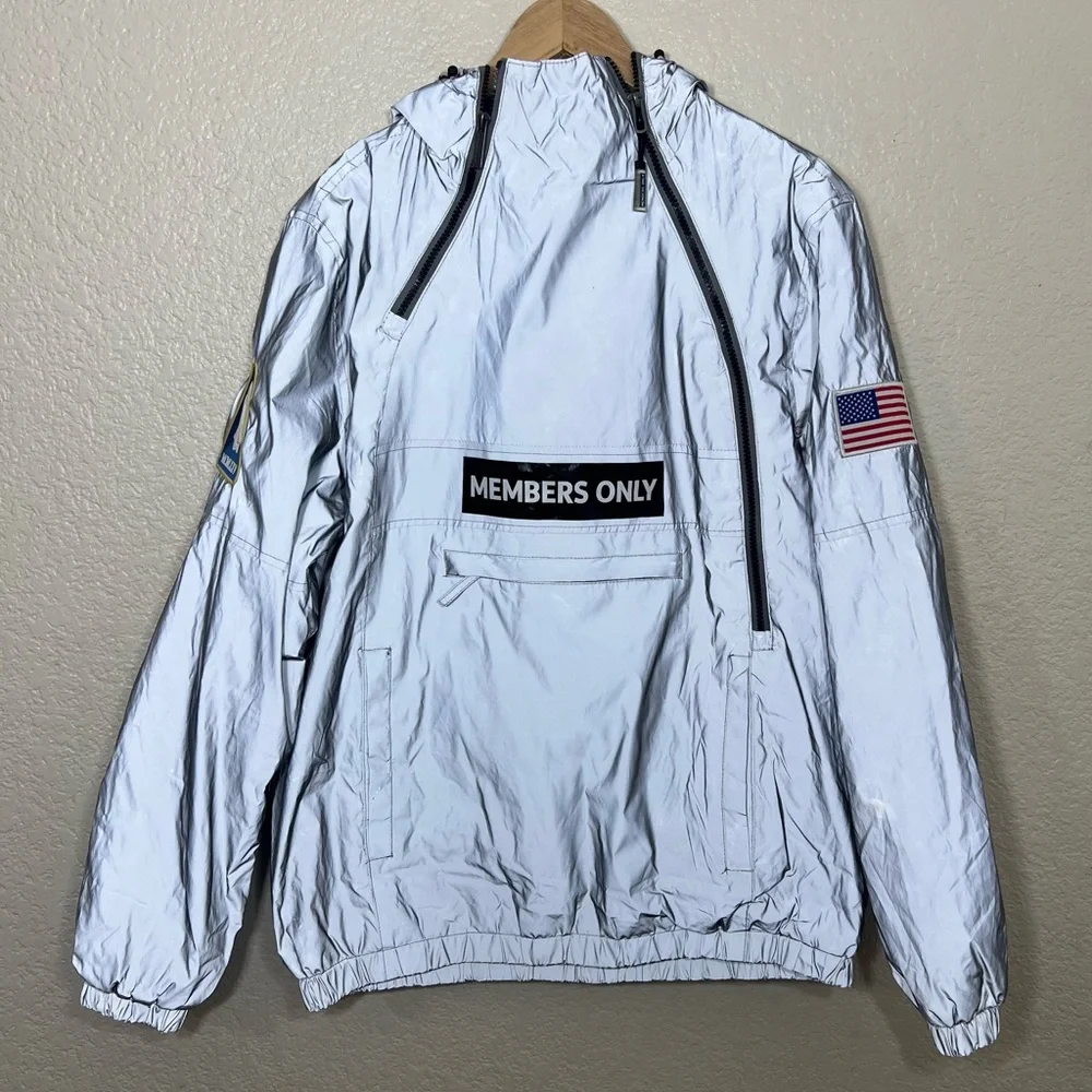 Members Only Space Suit Silver Reflective Pullover Windbreaker Hoodie Size M